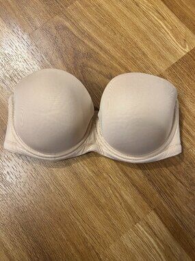 Wacoal strapless convertible underwire bra